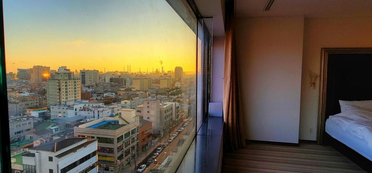 Philos Hotel Поханг Екстериор снимка