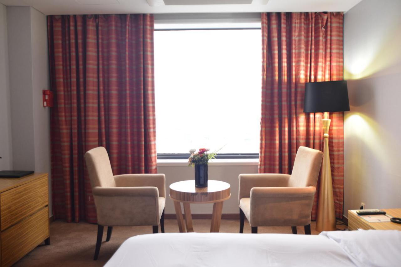 Philos Hotel Поханг Екстериор снимка