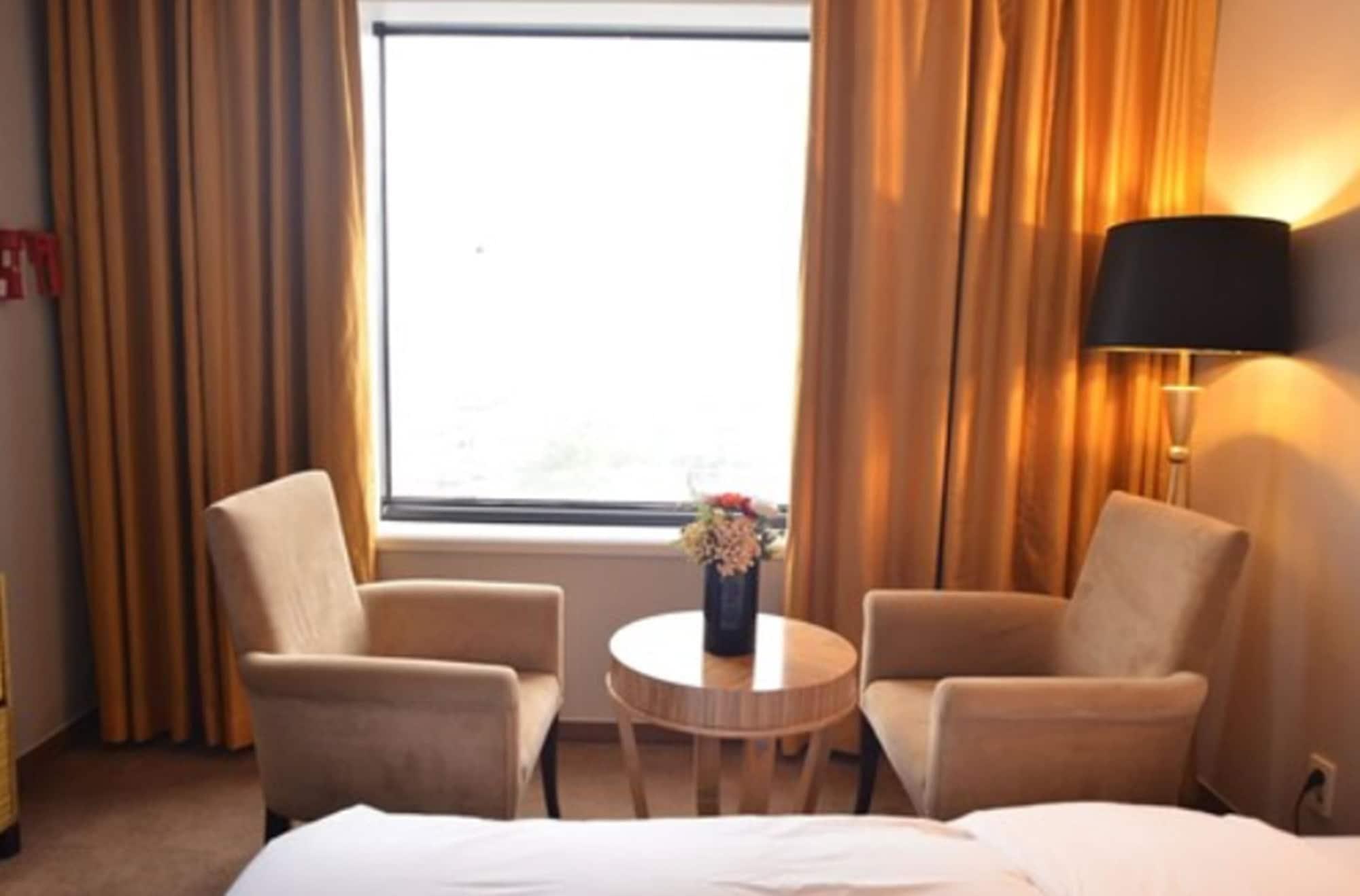 Philos Hotel Поханг Екстериор снимка
